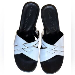 Clarks Women’s Slip On White/Black Criss-Cross Open Toe Heel Sandal Size-7